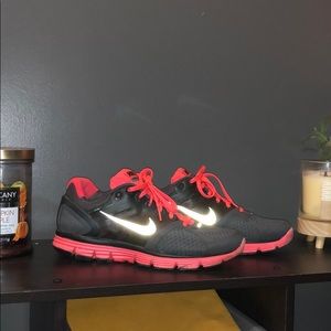 A pair of Nike lunar glide 2